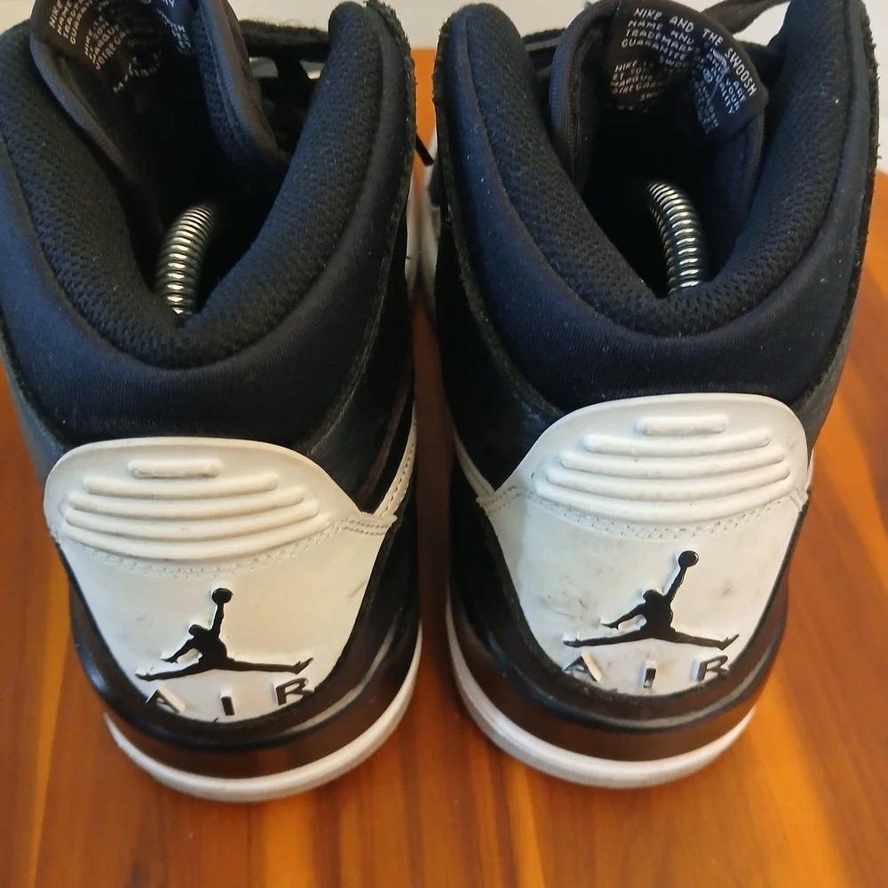 Jordan Legacy 312 Mens 9 Black White Shoes Sneakers AV2922-001